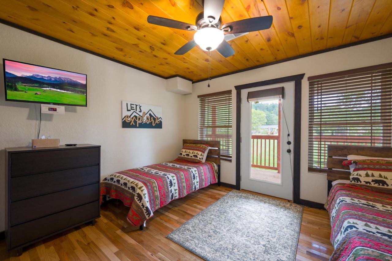 Smoky Mountain Chalet Pigeon Forge Exterior foto